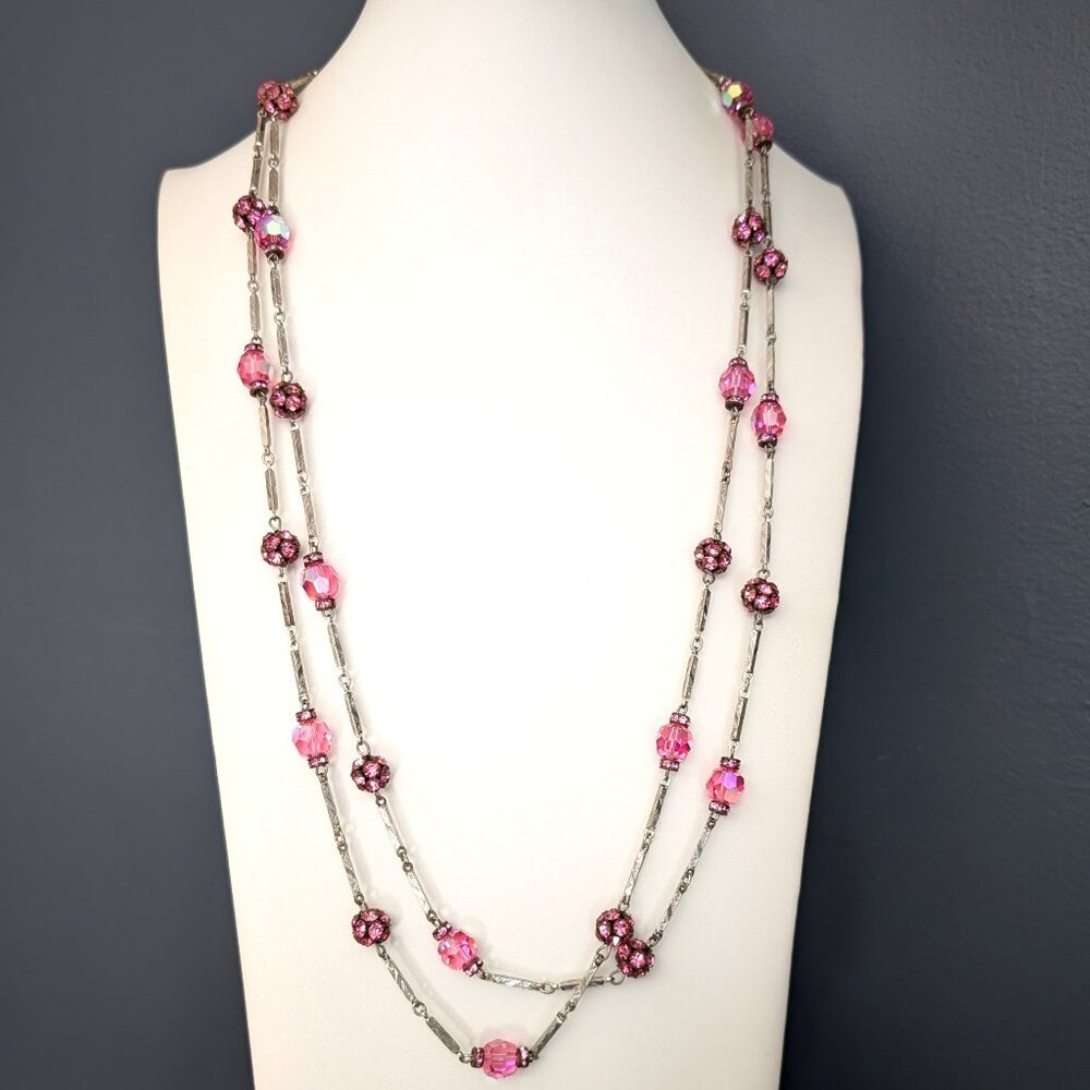Vintage long single strand pink glass beaded necklace